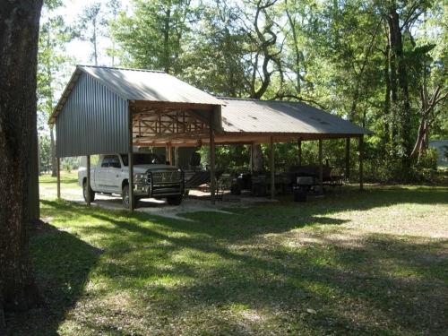 3 stalls and RV shelter